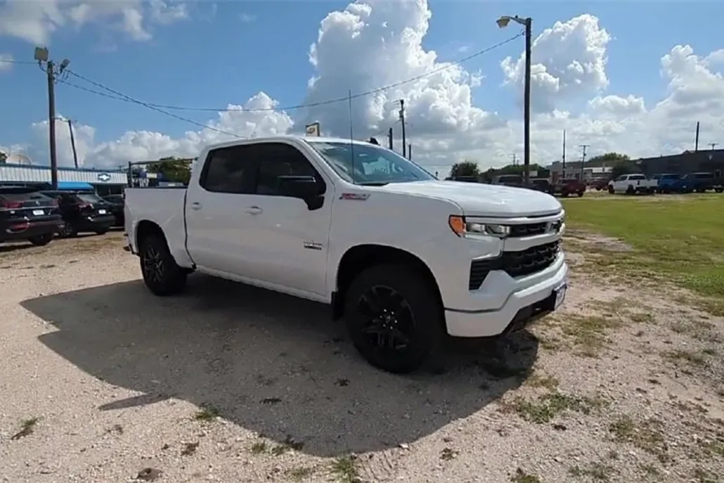 2025 Chevrolet Silverado 1500 RST photo 1