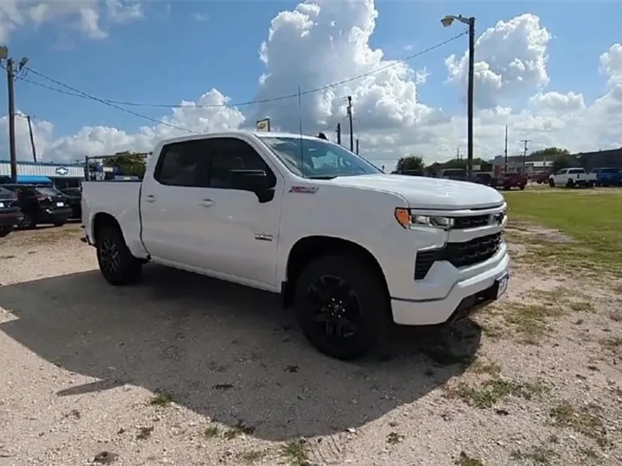 2025 Chevrolet Silverado 1500 RST photo 1