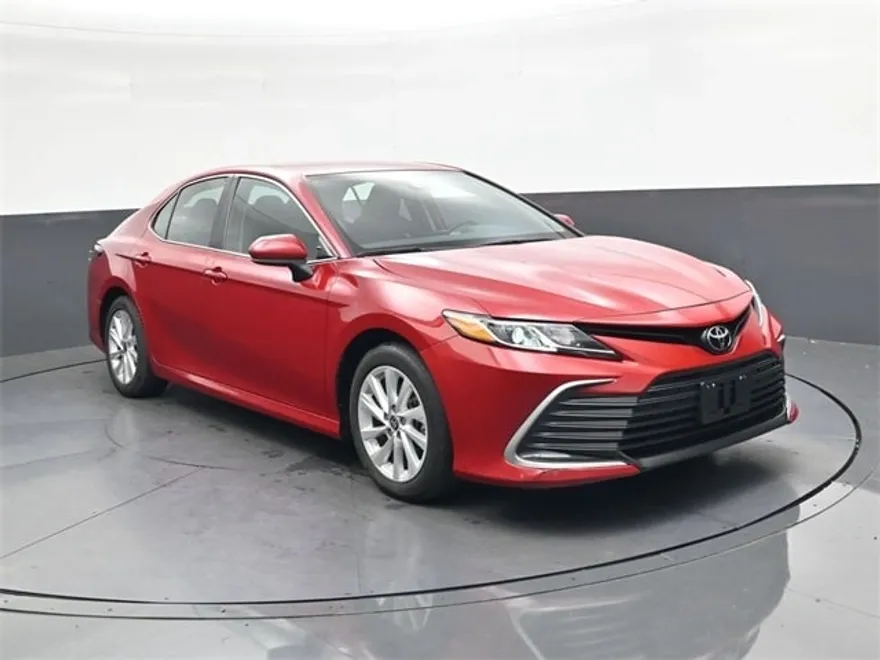 2024 Toyota Camry LE photo 1