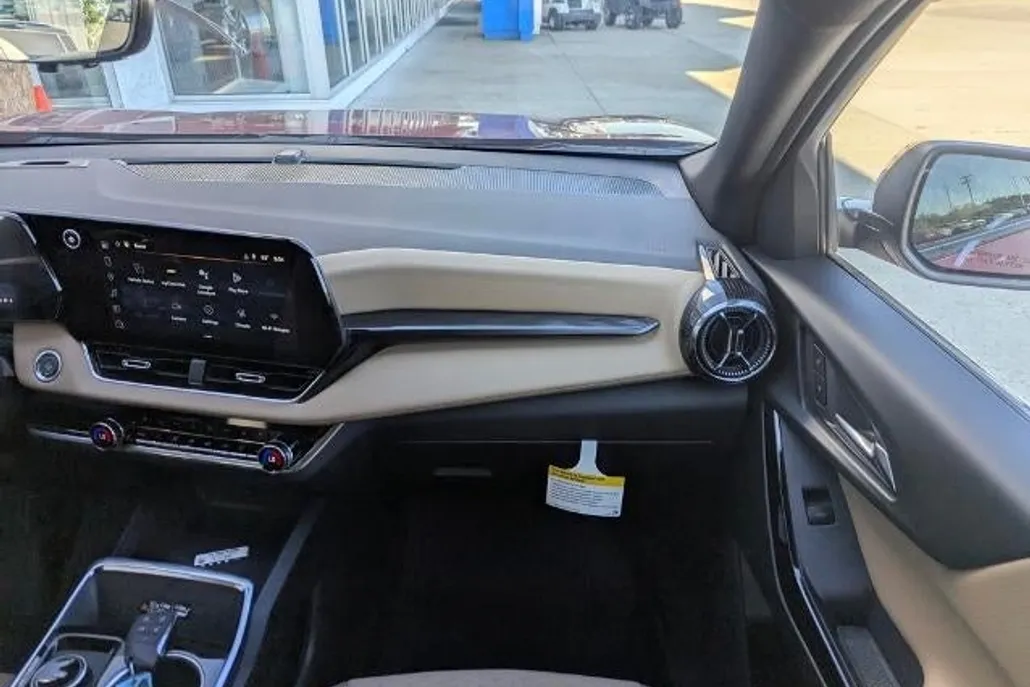 2026 Chevrolet Equinox ACTIV photo 1