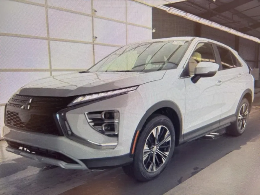 2025 Mitsubishi Eclipse Cross SEL photo 1