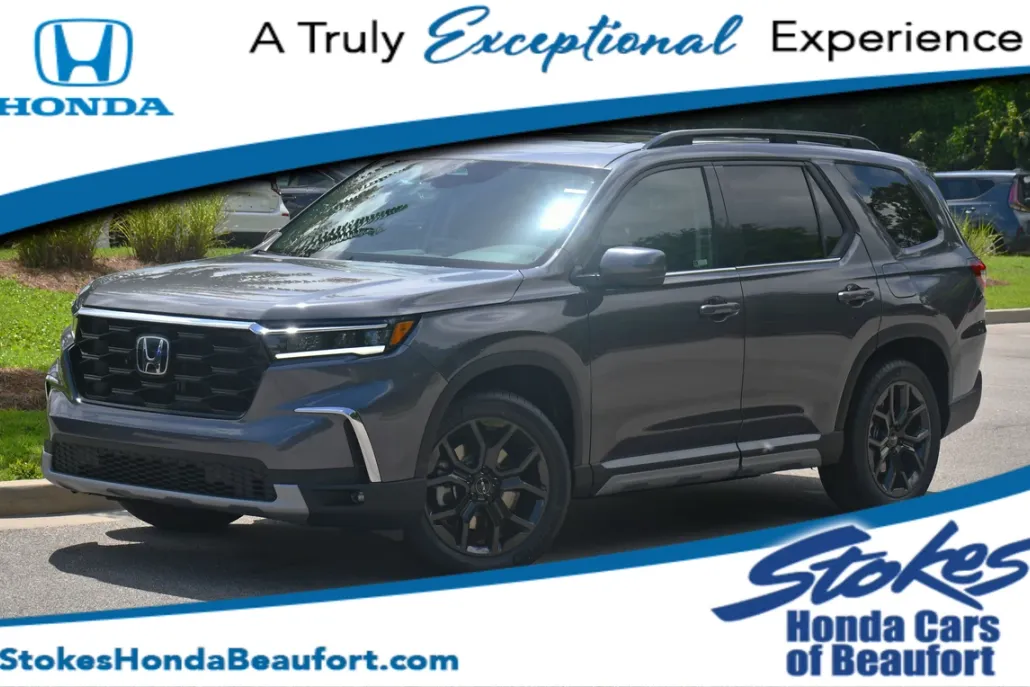 2025 Honda Pilot Touring photo 1