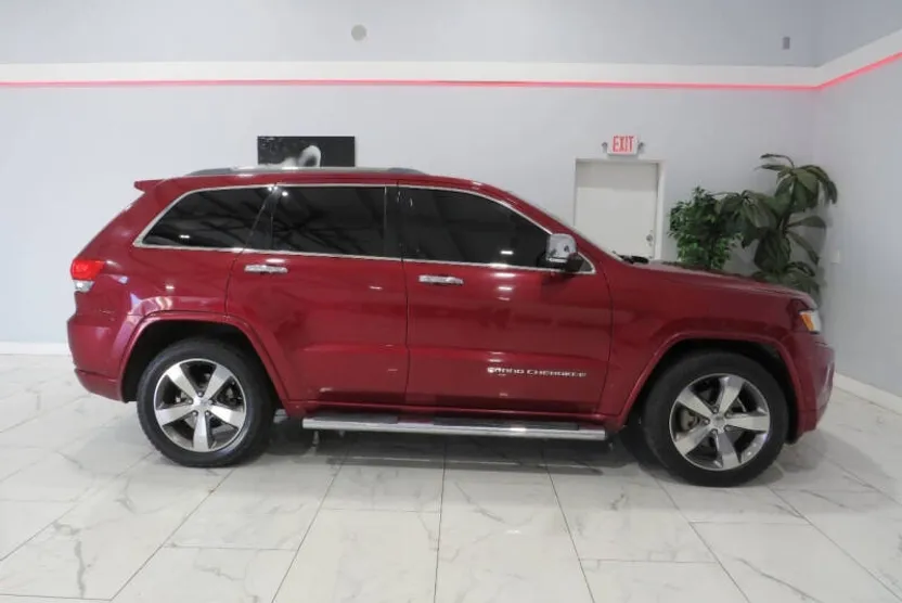 2014 Jeep Grand Cherokee Overland photo 1