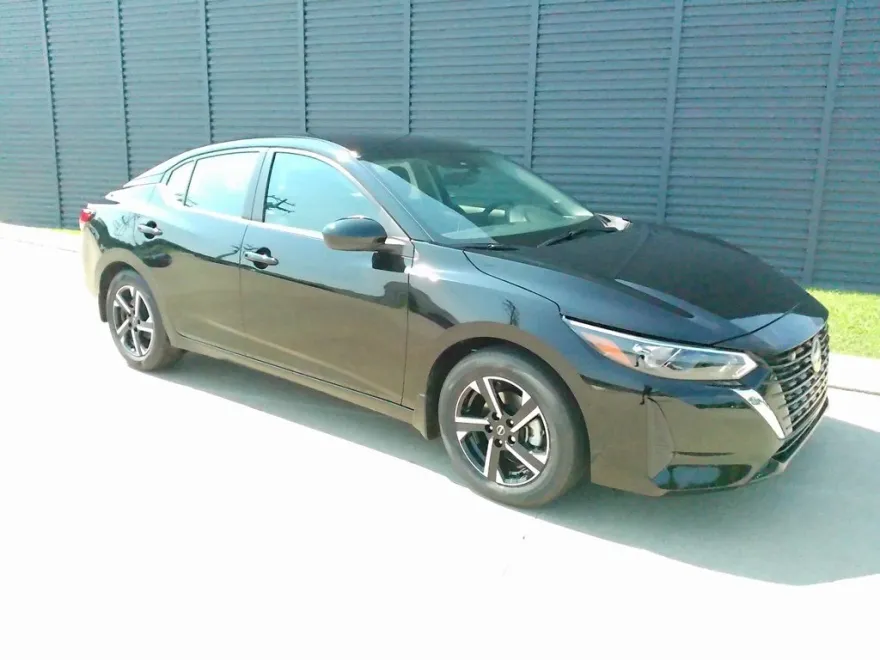 2025 Nissan Sentra SV photo 1