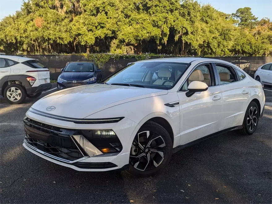 2024 Hyundai Sonata SEL photo 1