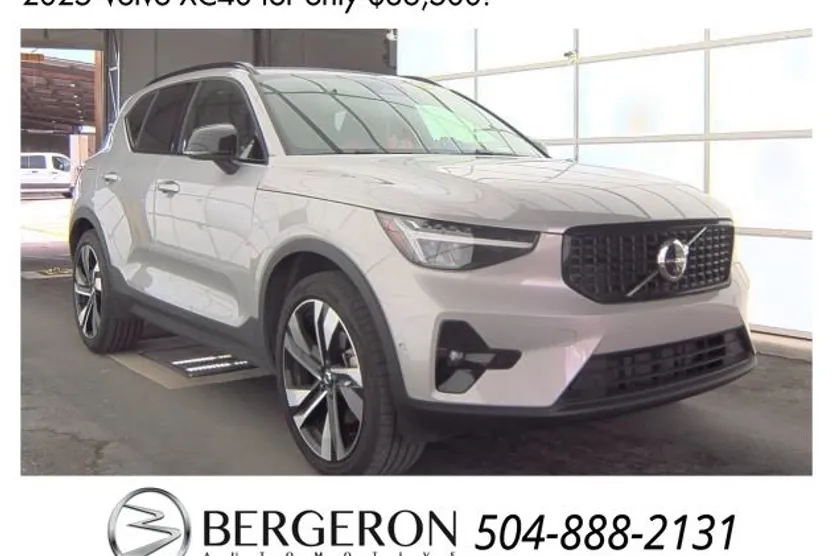 2025 Volvo XC40 Plus photo 1
