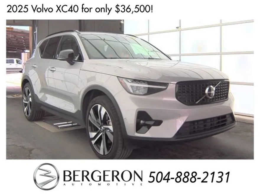 2025 Volvo XC40 Plus photo 1