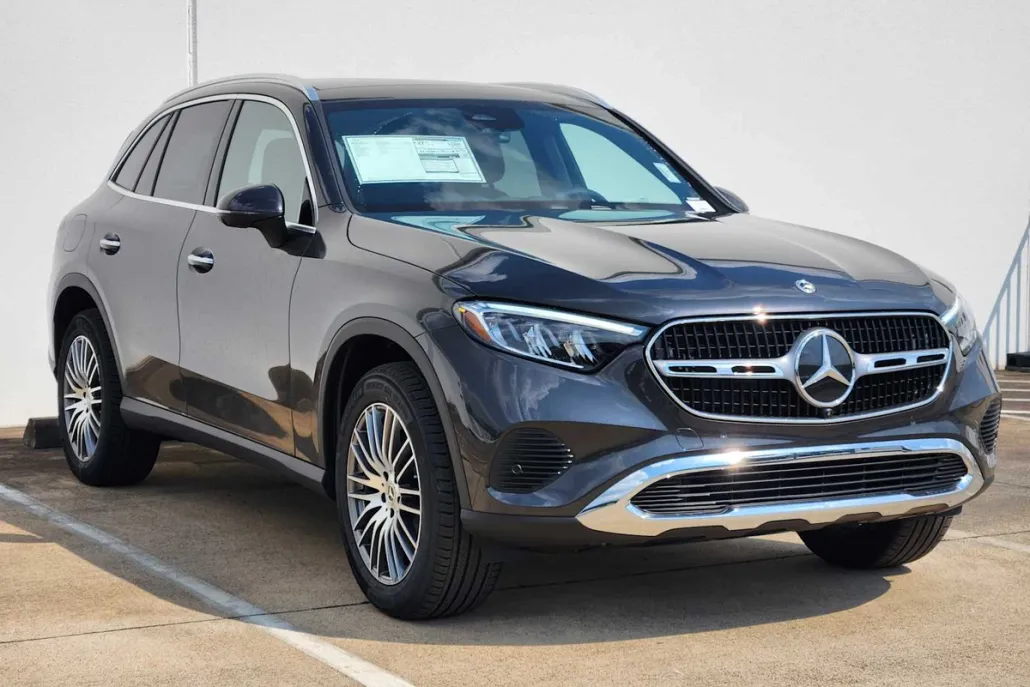 2026 Mercedes Benz GLC 300 photo 1