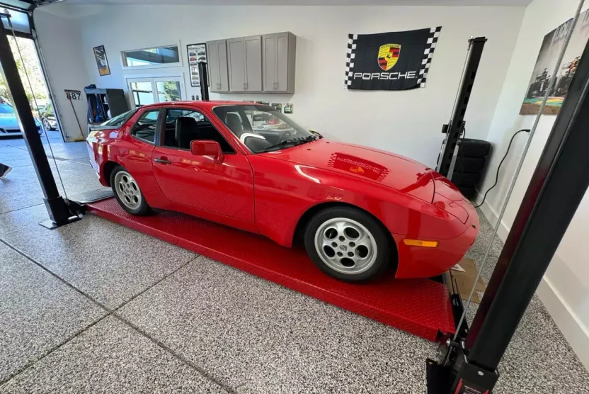 1986 Porsche 944 photo 1