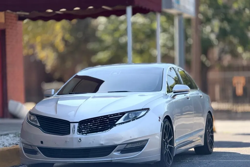 2015 Lincoln MKZ photo 1