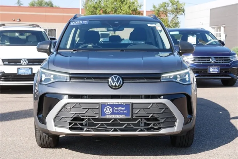 2025 Volkswagen Taos S photo 1
