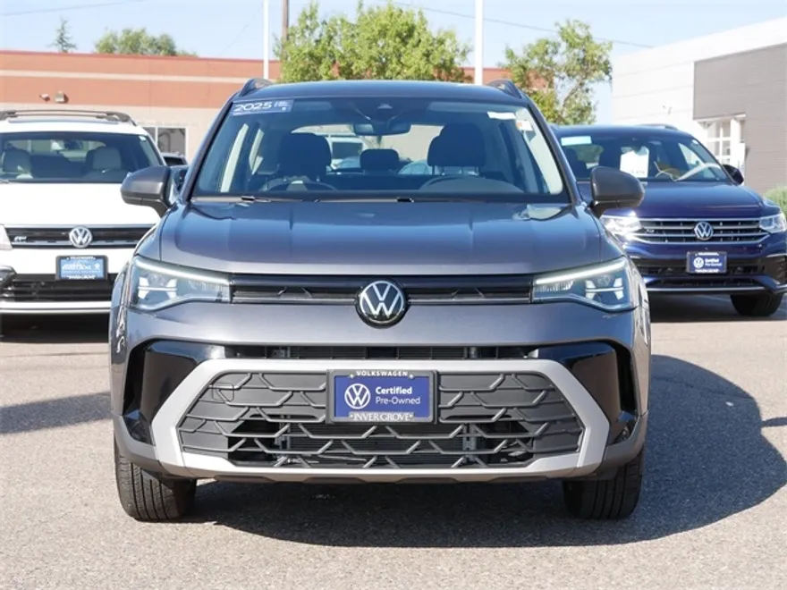 2025 Volkswagen Taos S photo 1