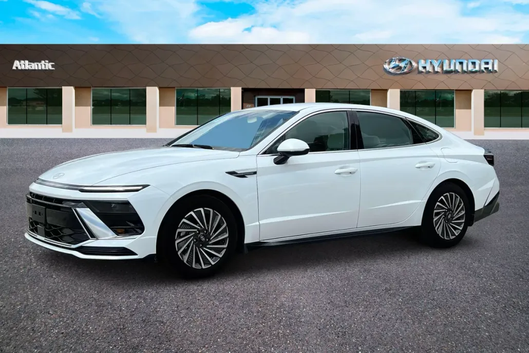 2025 Hyundai Sonata Hybrid SEL photo 1
