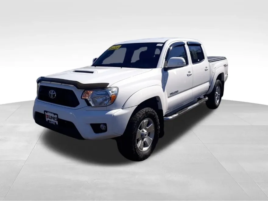 2015 Toyota Tacoma Base photo 1