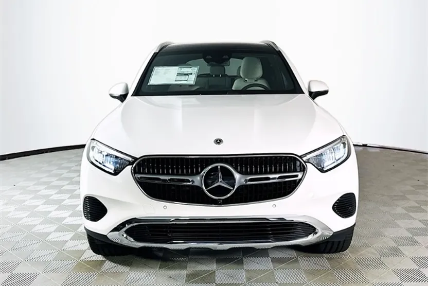 2026 Mercedes Benz GLC 300 4MATIC photo 1