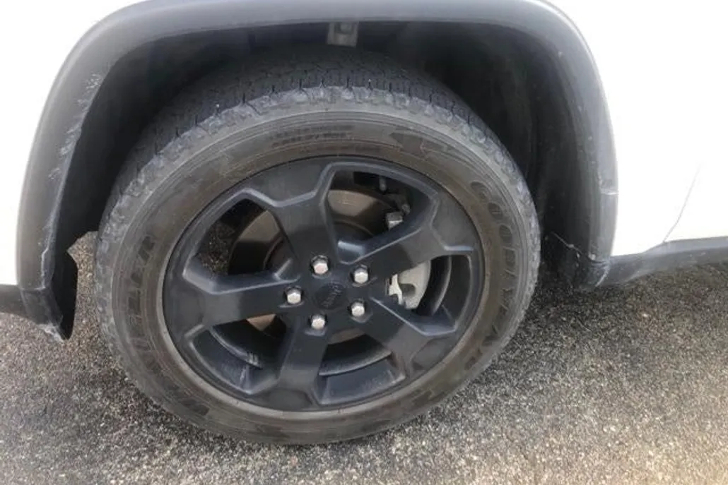 2021 Jeep Grand Cherokee Freedom photo 1