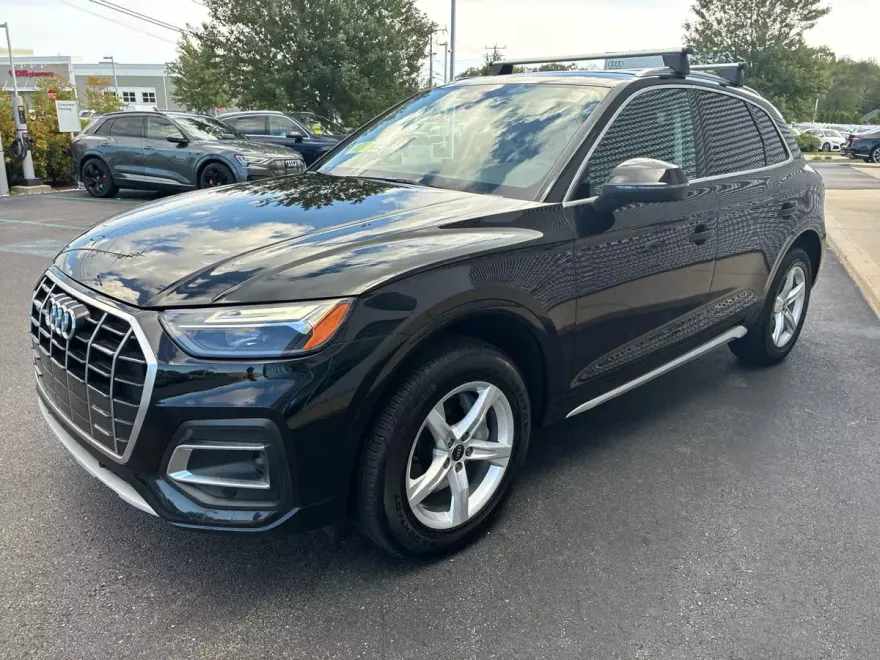 2023 Audi Q5 Premium photo 1