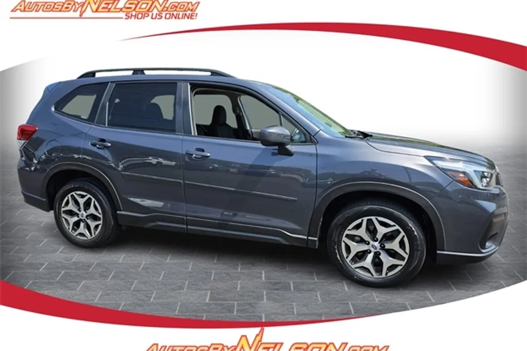 2021 Subaru Forester Premium photo 1