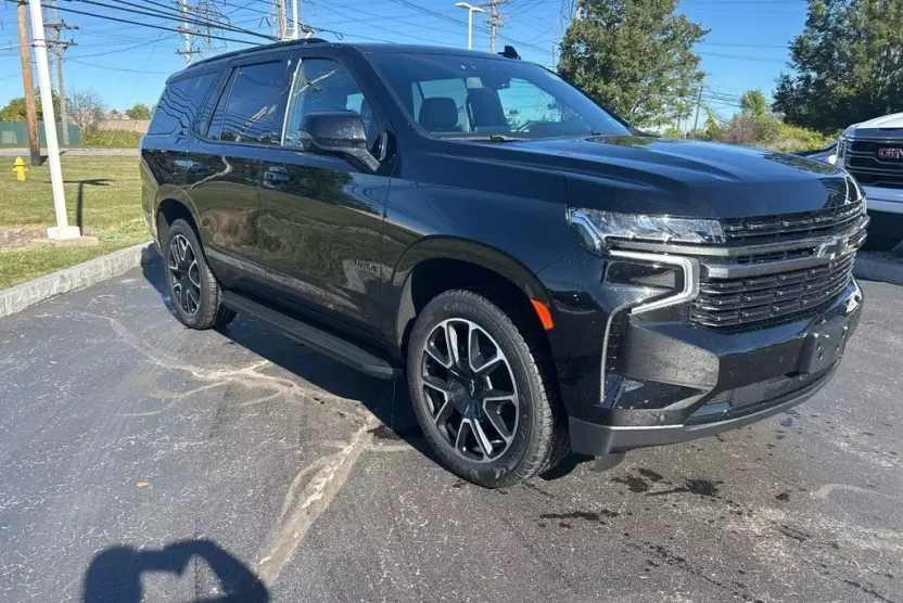 2022 Chevrolet Tahoe RST photo 1