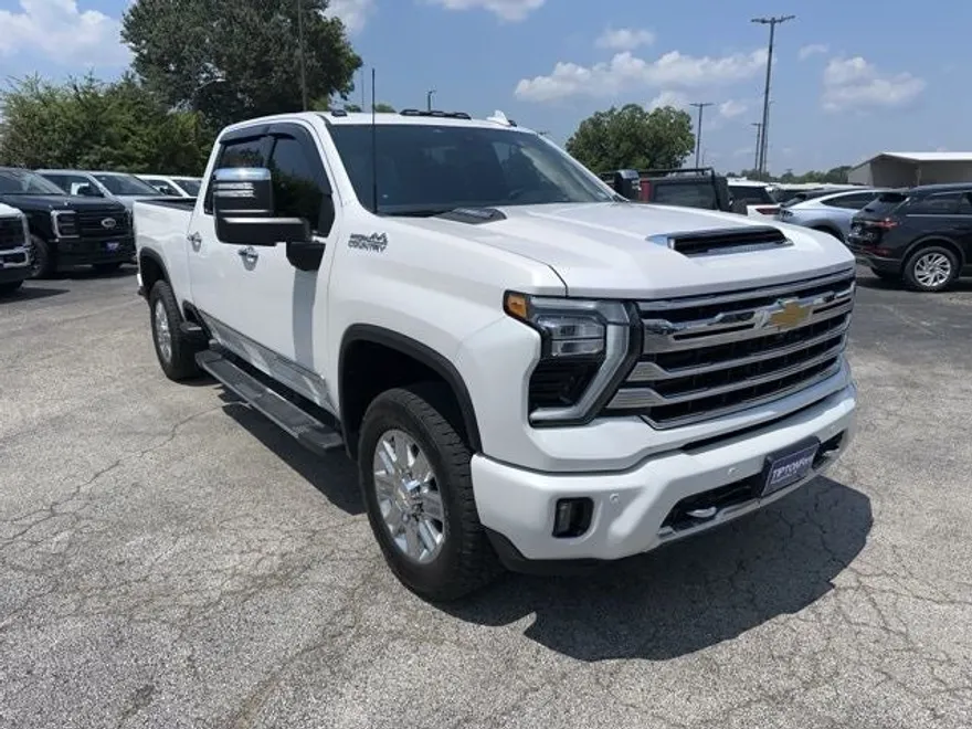 2024 Chevrolet Silverado 2500HD High Country photo 1