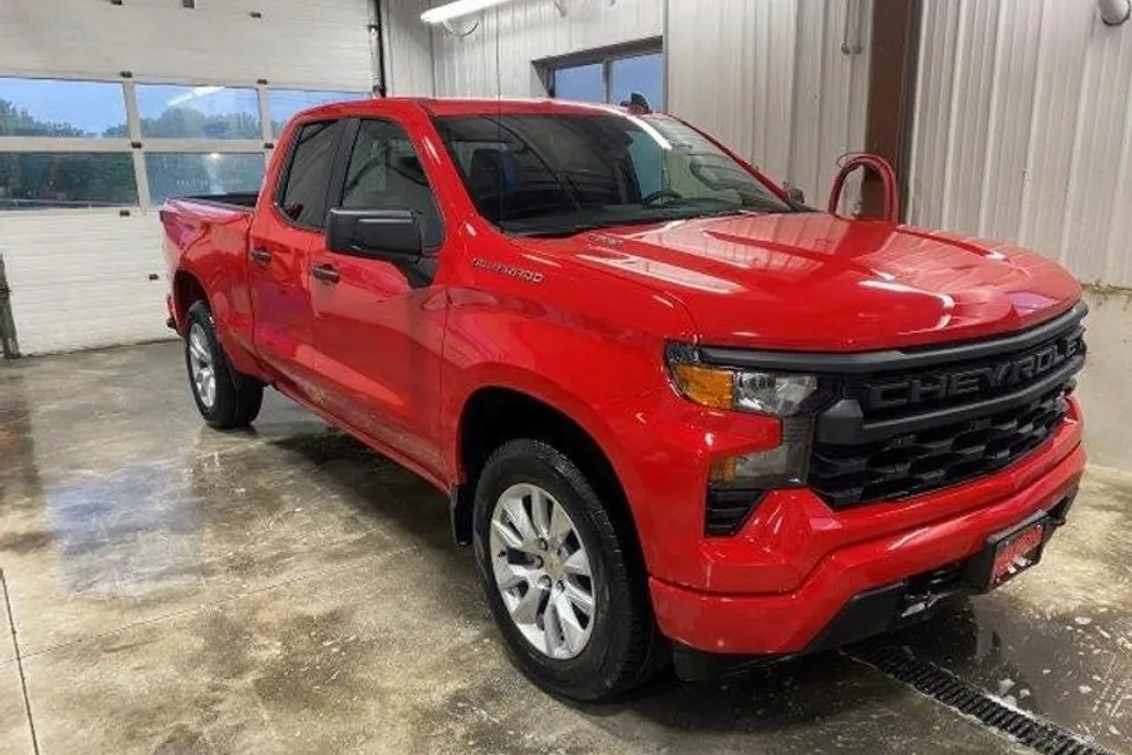 2026 Chevrolet Silverado 1500 Custom photo 1