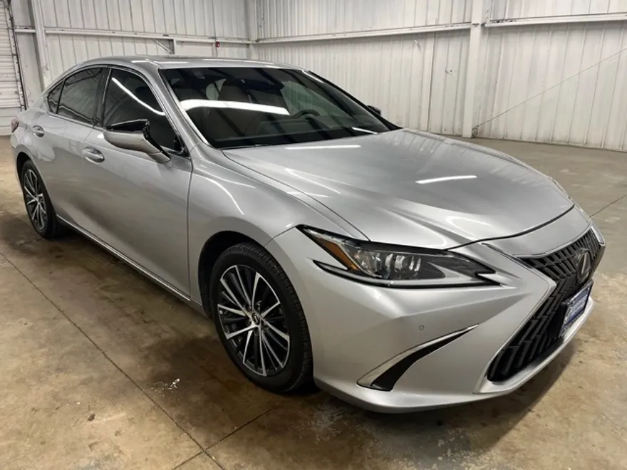 2022 Lexus ES 350 photo 1