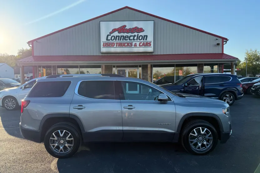 2023 Gmc Acadia SLT photo 1