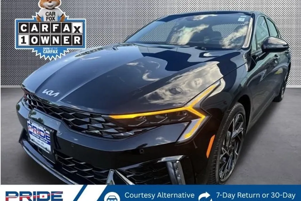 2024 Kia K5 GT-Line photo 1