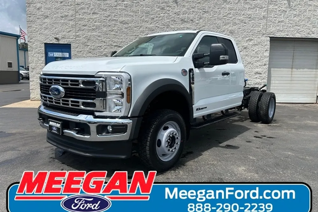 2025 Ford F-550 XL photo 1