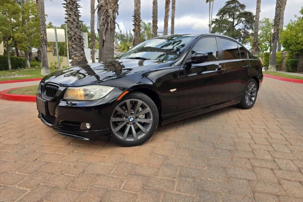 2011 Bmw 328i photo 1