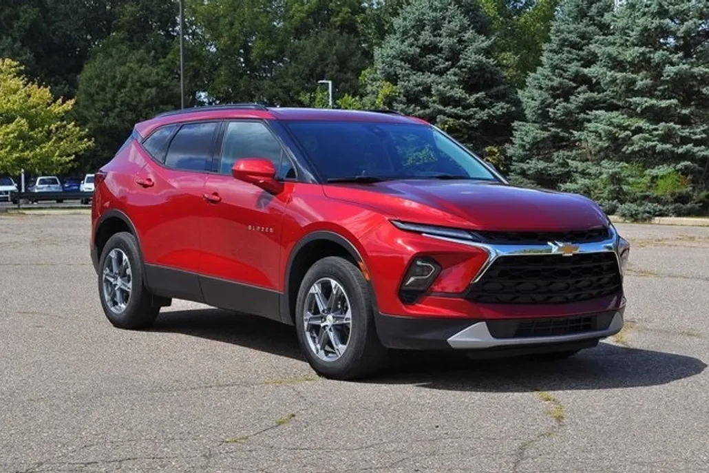 2024 Chevrolet Blazer 2LT photo 1