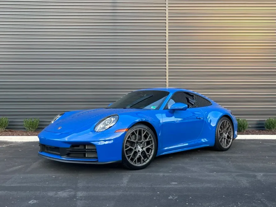 2025 Porsche 911 photo 1