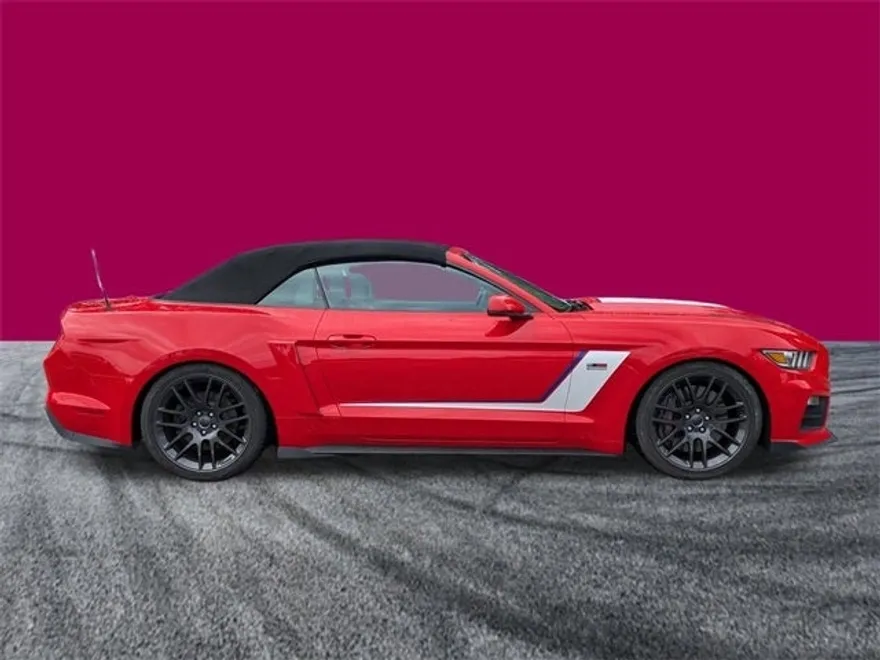 2017 Ford Mustang GT Premium photo 1