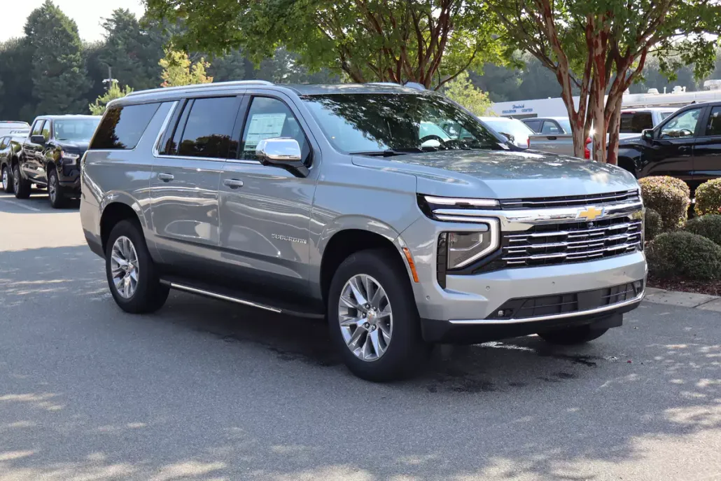 2025 Chevrolet Suburban Premier photo 1