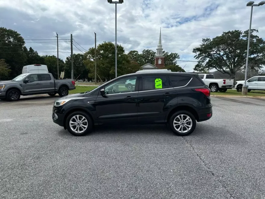 2019 Ford Escape SE photo 1