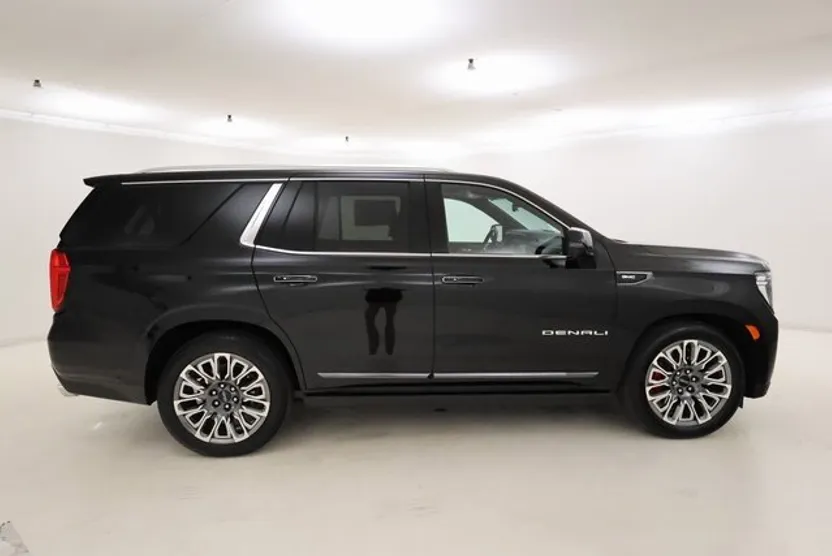 2024 Gmc Yukon Denali Ultimate photo 1