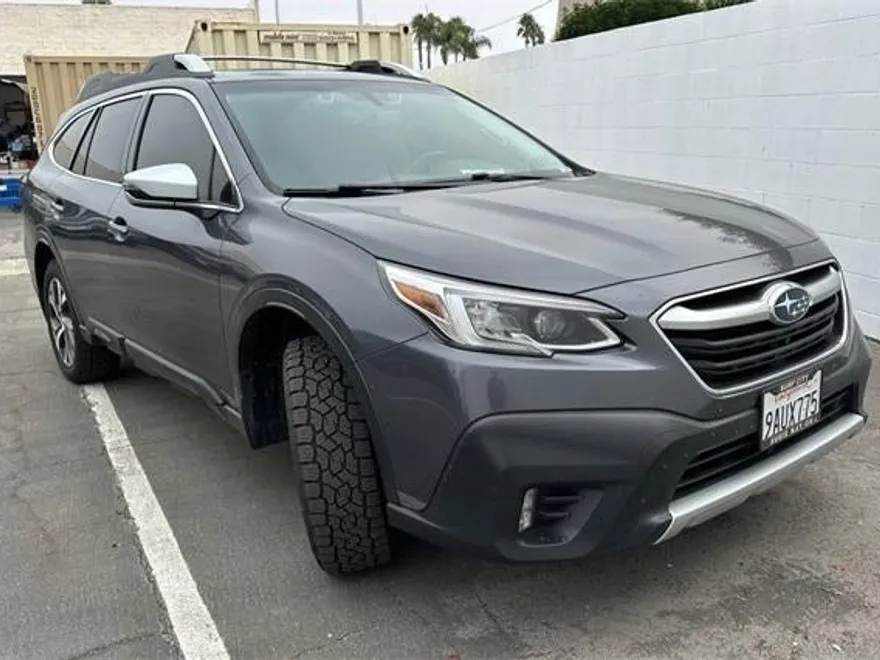 2022 Subaru Outback Touring XT photo 1