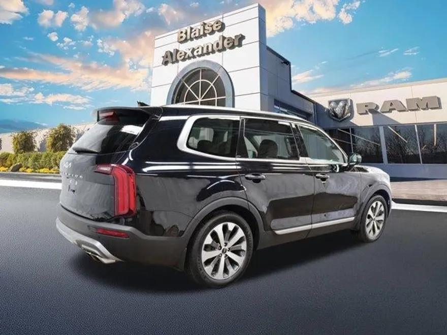 2022 Kia Telluride SX photo 1
