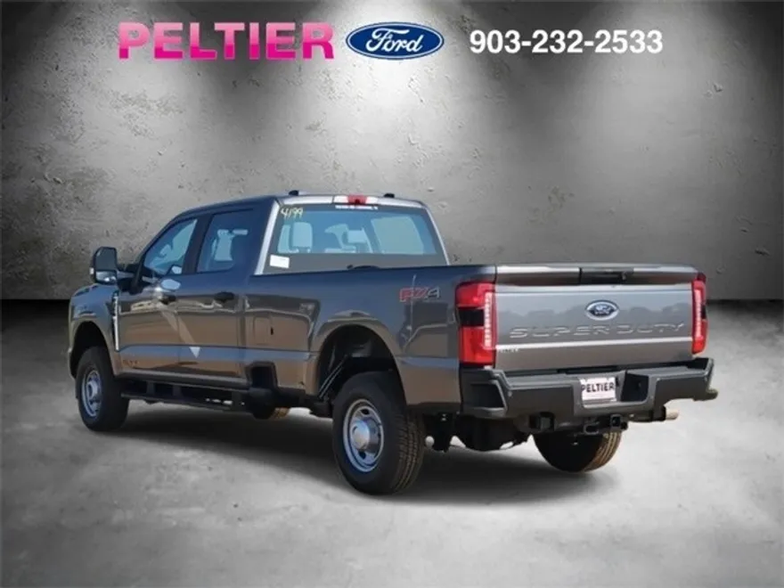 2025 Ford F-350 XL photo 1