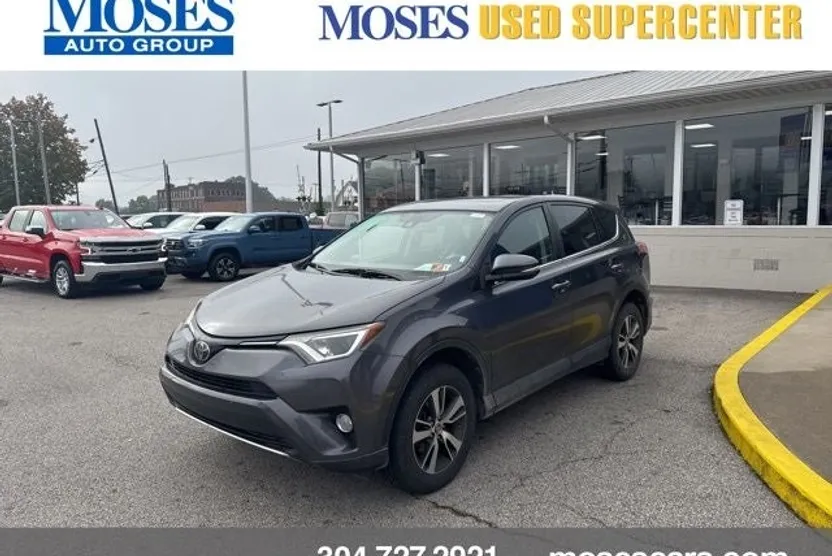 2018 Toyota RAV4 Adventure XLE photo 1