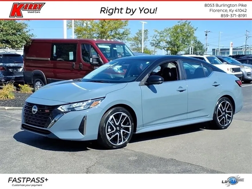 2024 Nissan Sentra SR photo 1