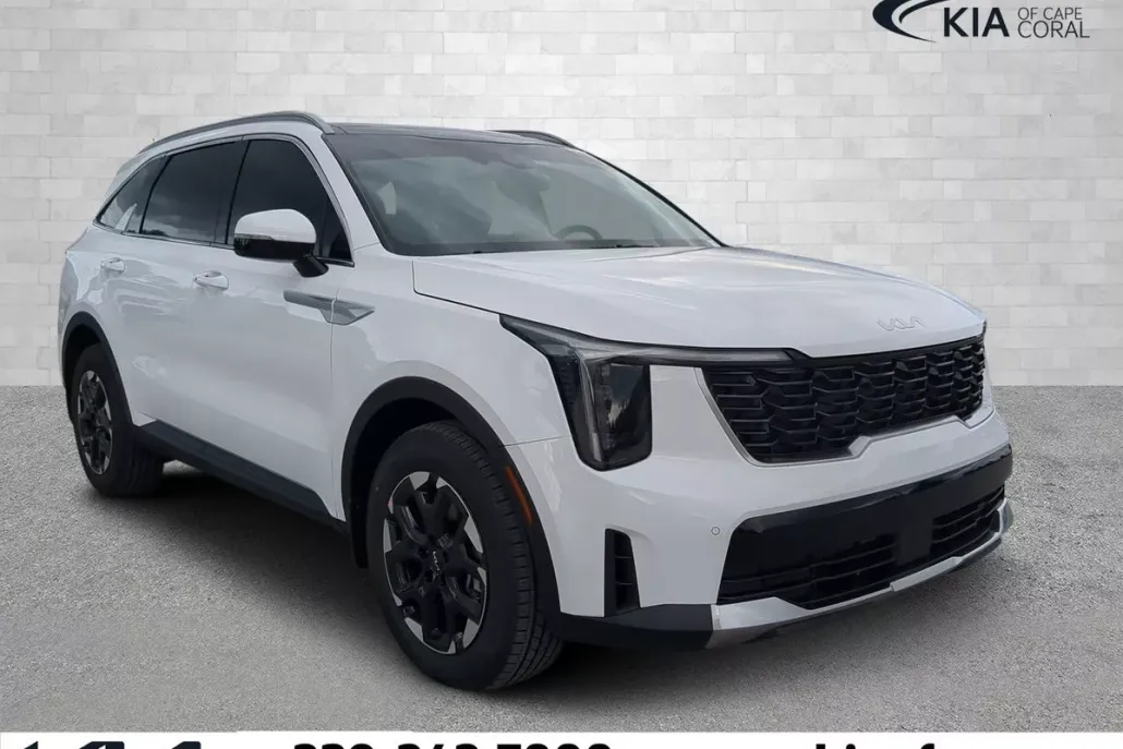 2025 Kia Sorento S photo 1