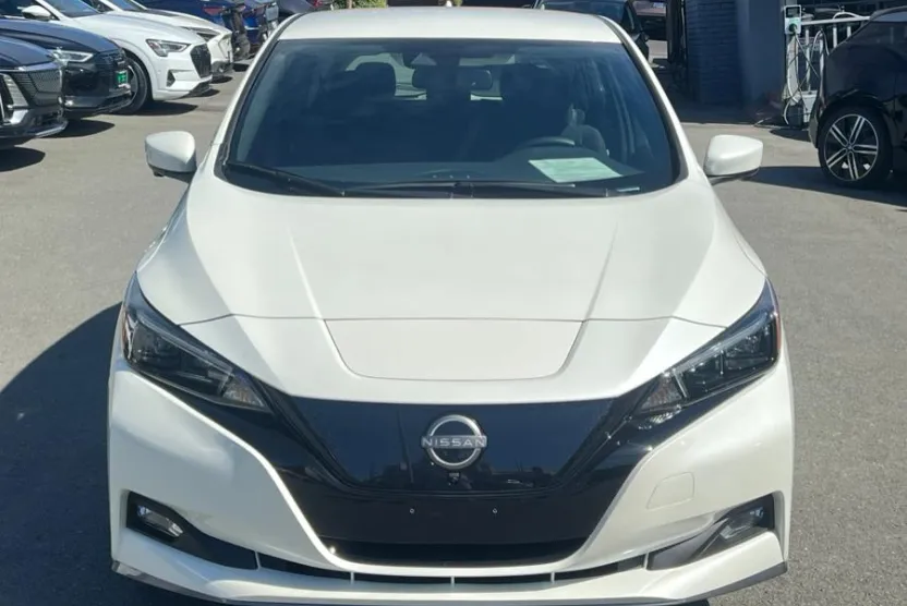 2024 Nissan Leaf SV Plus photo 1