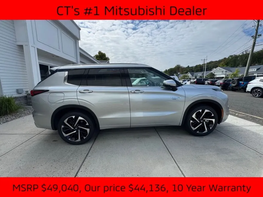 2025 Mitsubishi Outlander SEL Platinum GT photo 1