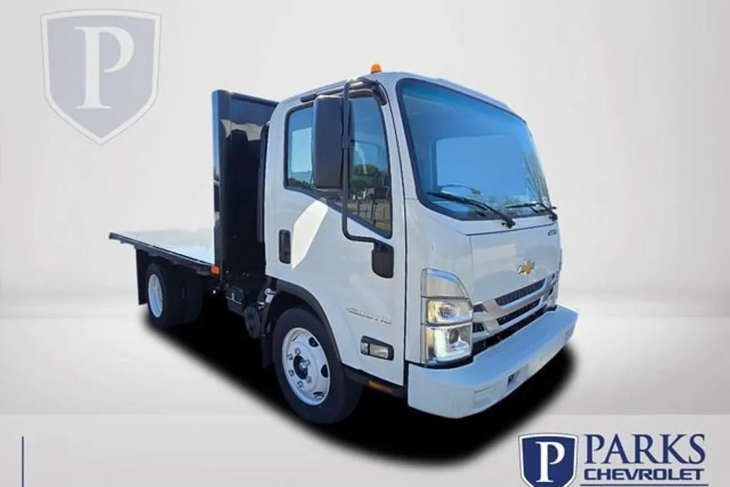 2025 Chevrolet Silverado 4500HD photo 1