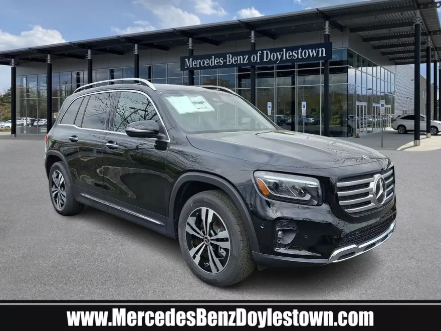 2025 Mercedes Benz GLB 250 4MATIC photo 1