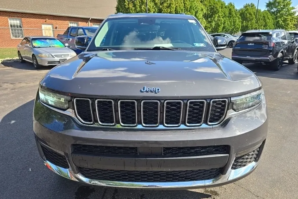 2021 Jeep Grand Cherokee Limited Sport photo 1