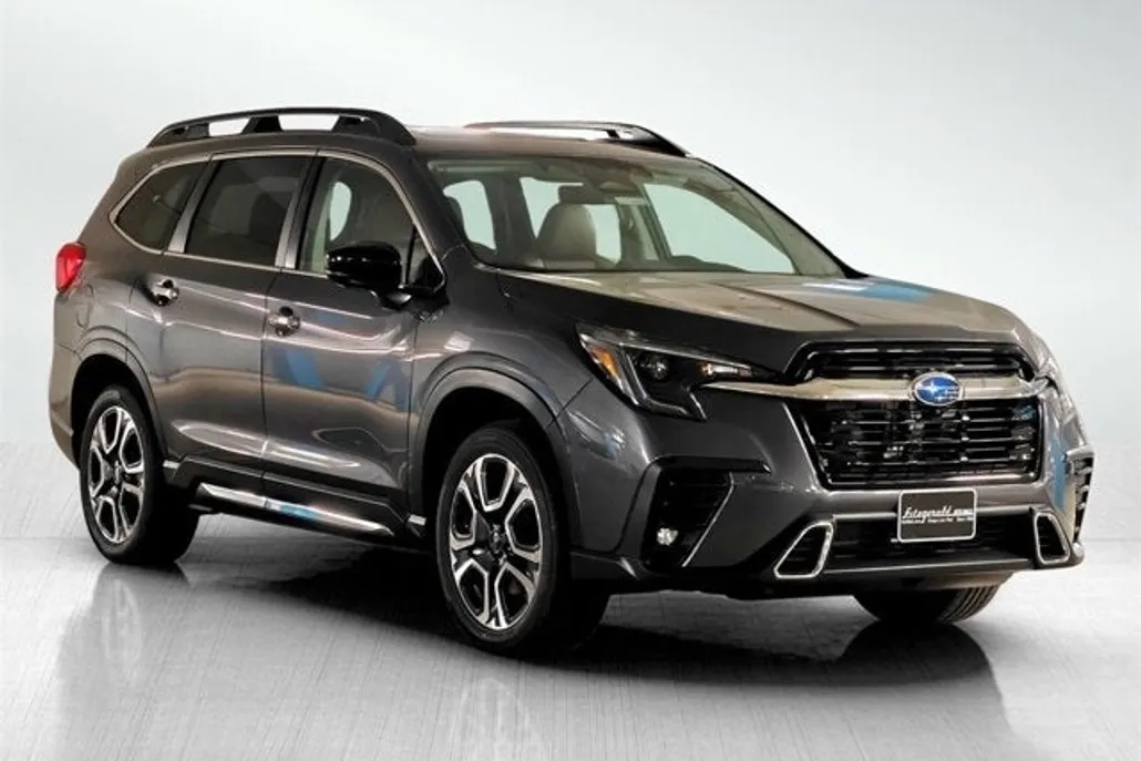2025 Subaru Ascent Touring photo 1