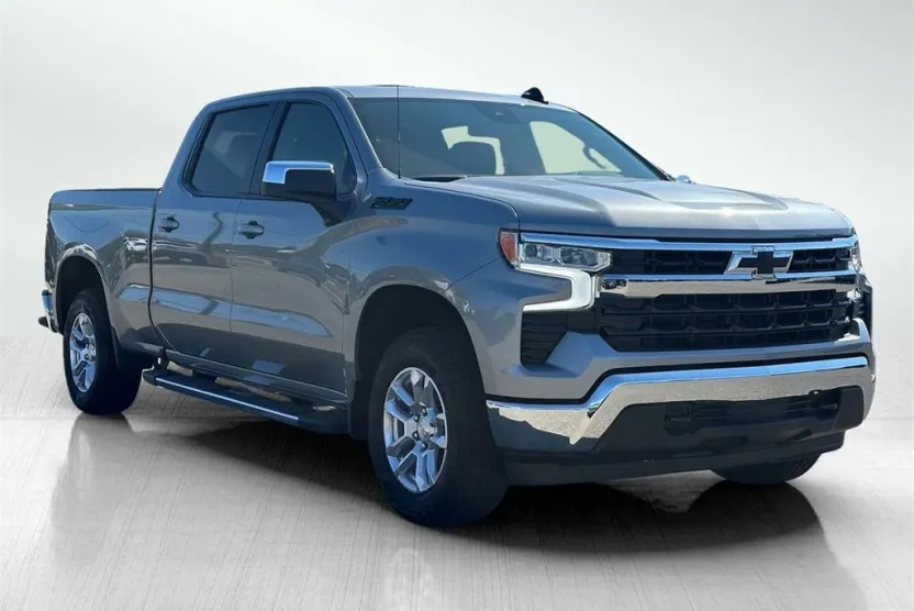 2026 Chevrolet Silverado 1500 LT photo 1