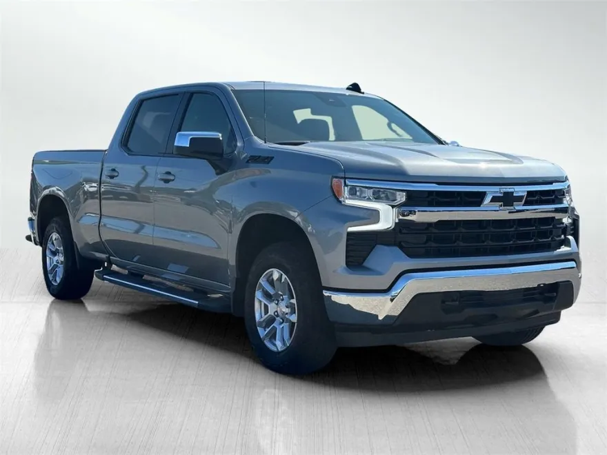 2026 Chevrolet Silverado 1500 LT photo 1